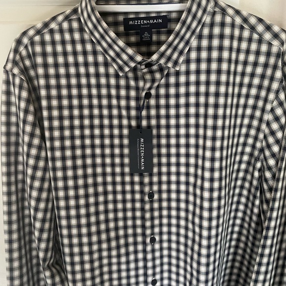 Mizzen and Main - Leeward No-Tuck Dress Shirt - Picture 2 of 4